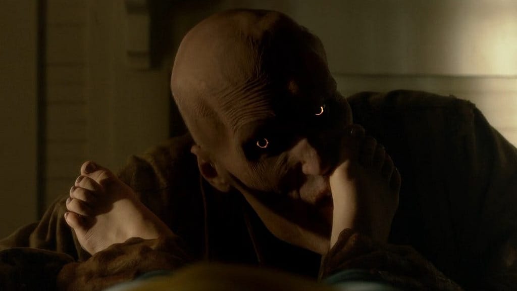 Unhinged Horror Movies You Will Only Watch Once 4 Gerald's Game (2017)