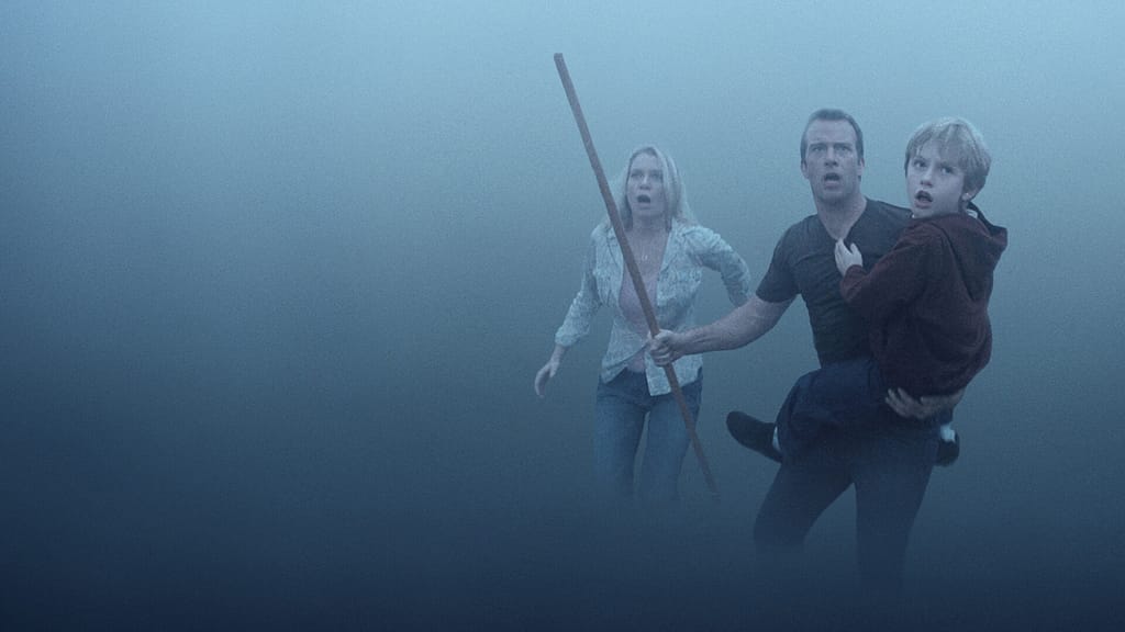 Unhinged Horror Movies You Will Only Watch Once 8 The Mist (2007)